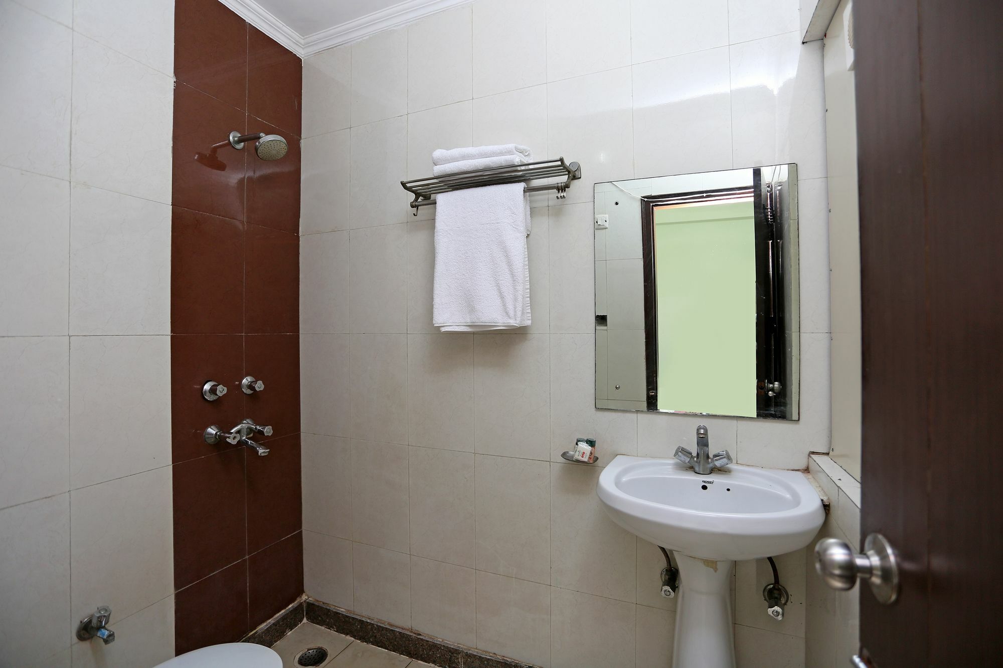 Hotel Aero Look New Delhi Exterior photo